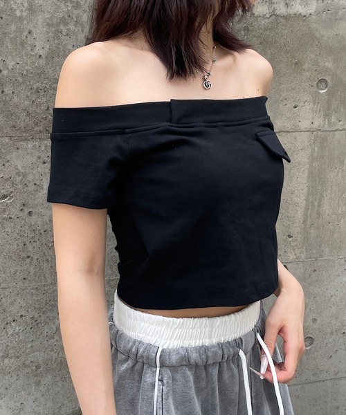 ROGER AND RAW（ロジャーアンドロウ）の「[カップ付き] オフショル半袖ショートトップス（Tシャツ/カットソー・レディース・ホワイト/ブラック/グレー/ライトカーキ・FREE）」の10枚目の写真