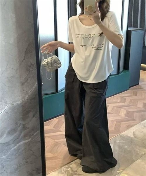 FREE STYLISTS(フリー スタイリスト)の「フロントプリント半袖Tシャツ(Tシャツ/カットソー・レディース・ライトブルー/ブラック/ホワイト/グレー・S/M/XL/L)」の11枚目の写真