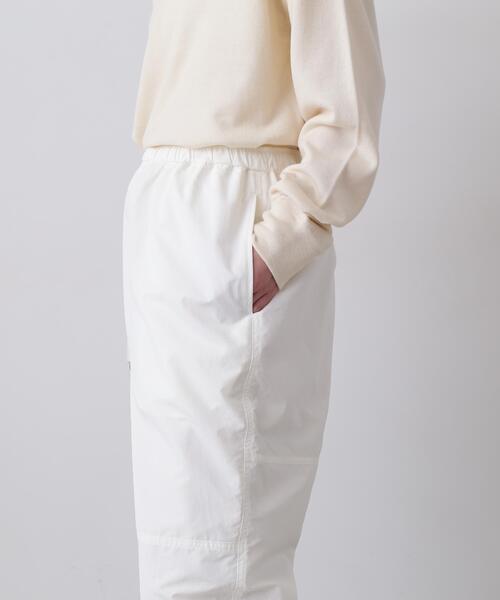 Y(ワイ)の「Y / RECYCLE NYLON MIX TAFFETA / RECYCLE POLYESTER FLEECE TROUSERS(その他パンツ・メンズ・ネイビー/ホワイト・LARGE/MEDIUM/SMALL)」の5枚目の写真