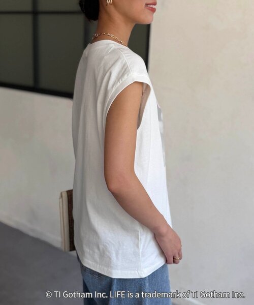 Chez toi(シェトワ)の「フォトTEE(Tシャツ/カットソー・レディース・ベージュ/ホワイト・FREE)」の3枚目の写真