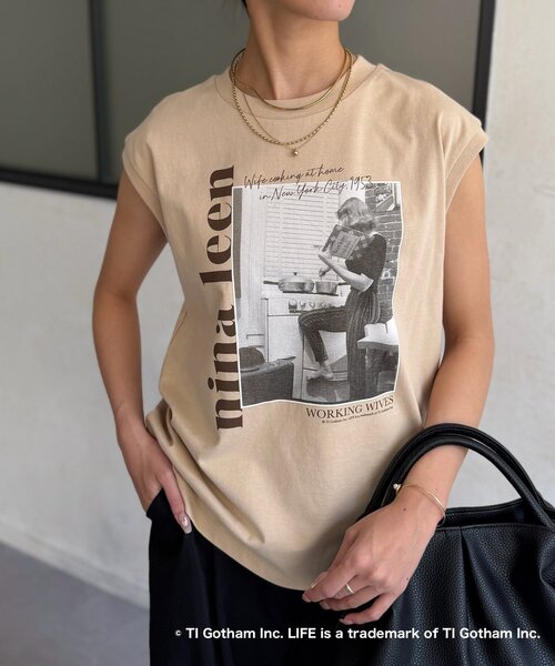 Chez toi(シェトワ)の「フォトTEE(Tシャツ/カットソー・レディース・ベージュ/ホワイト・FREE)」の12枚目の写真