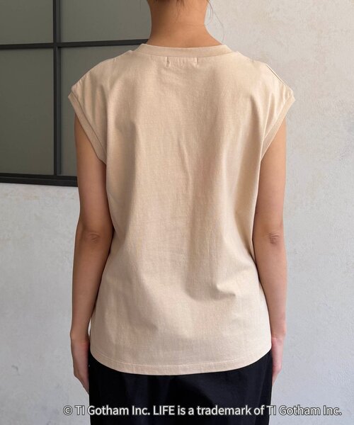 Chez toi(シェトワ)の「フォトTEE(Tシャツ/カットソー・レディース・ベージュ/ホワイト・FREE)」の21枚目の写真