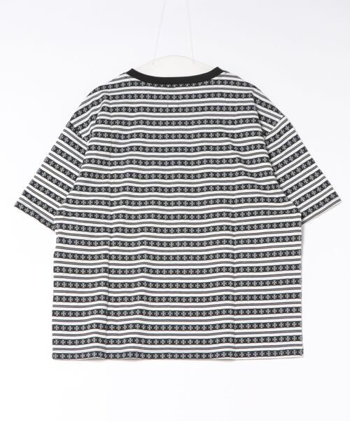 Revo.(レボ)の「Revo. クロスジャガード オールドイングリッシュ ボーダーTシャツ(Tシャツ/カットソー・メンズ・ホワイト/ブラック/ワイン・1/2)」の4枚目の写真