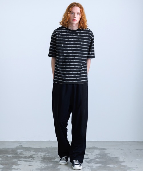 Revo.(レボ)の「Revo. クロスジャガード オールドイングリッシュ ボーダーTシャツ(Tシャツ/カットソー・メンズ・ホワイト/ブラック/ワイン・1/2)」の7枚目の写真
