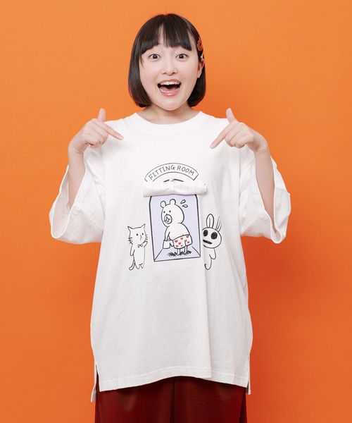 ScoLar Parity(スカラーパリティ)の「362132:試着室の秘密 お着替え中クマ柄Tシャツ(Tシャツ/カットソー・レディース・チャコールグレー/オフホワイト/パープル・M)」の4枚目の写真