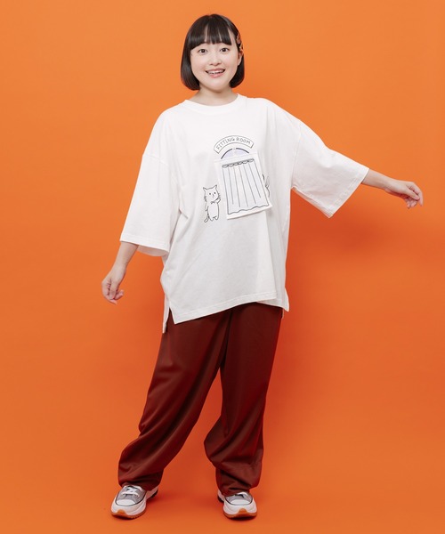 ScoLar Parity(スカラーパリティ)の「362132:試着室の秘密 お着替え中クマ柄Tシャツ(Tシャツ/カットソー・レディース・チャコールグレー/オフホワイト/パープル・M)」の5枚目の写真