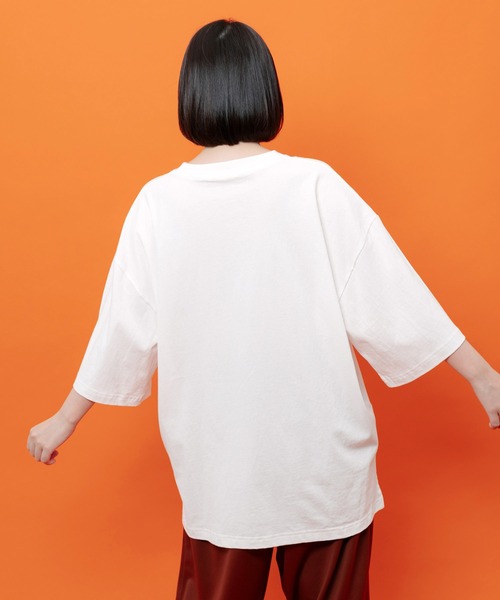 ScoLar Parity(スカラーパリティ)の「362132:試着室の秘密 お着替え中クマ柄Tシャツ(Tシャツ/カットソー・レディース・チャコールグレー/オフホワイト/パープル・M)」の7枚目の写真