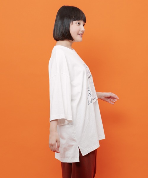 ScoLar Parity(スカラーパリティ)の「362132:試着室の秘密 お着替え中クマ柄Tシャツ(Tシャツ/カットソー・レディース・チャコールグレー/オフホワイト/パープル・M)」の8枚目の写真