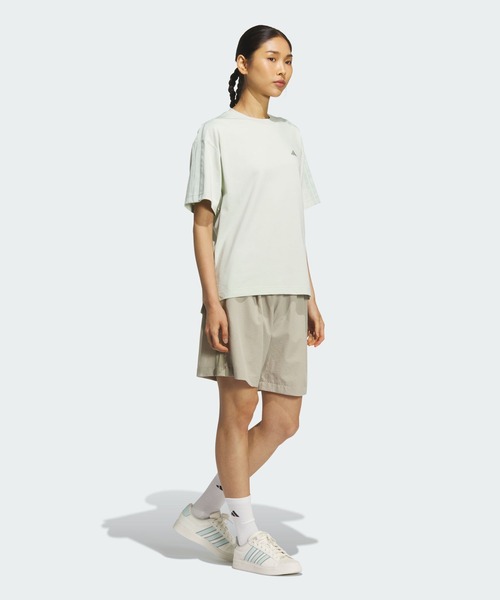 adidas(アディダス)の「エッセンシャルズ プラス スリーストライプス ルーズフィット半袖Tシャツ / アディダス adidas(Tシャツ/カットソー・レディース・グリーン・XX-LARGE/LARGE/X-SMALL/X-LARGE/MEDIUM/SMALL)」の3枚目の写真