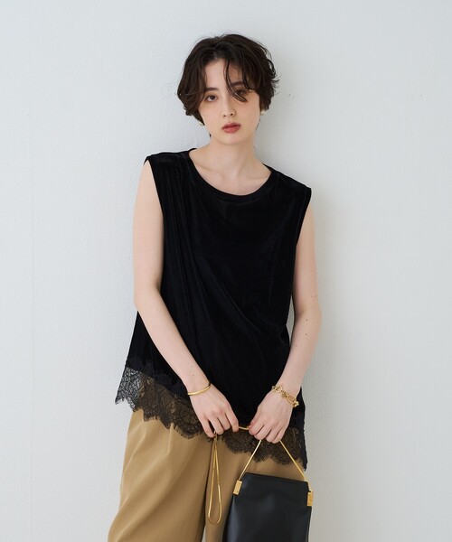 Rouge vif Anna(ルージュヴィフアンナ)の「シアーベロアノースリーブヘムレースカットソー(Tシャツ/カットソー・レディース・ブラック/ダークブラウン・フリー)」の3枚目の写真