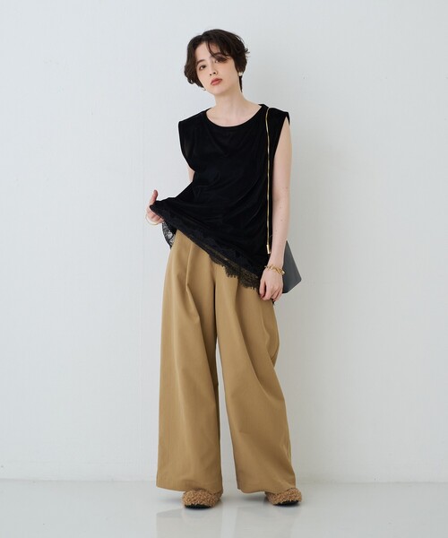 Rouge vif Anna(ルージュヴィフアンナ)の「シアーベロアノースリーブヘムレースカットソー(Tシャツ/カットソー・レディース・ブラック/ダークブラウン・フリー)」の14枚目の写真