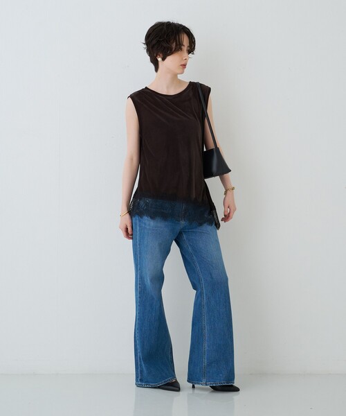 Rouge vif Anna(ルージュヴィフアンナ)の「シアーベロアノースリーブヘムレースカットソー(Tシャツ/カットソー・レディース・ブラック/ダークブラウン・フリー)」の19枚目の写真