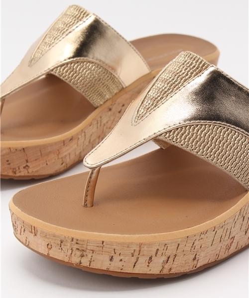 ROCKPORT（ロックポート）の「ウィークエンド カジュアルス ラネア ゴア トング(WEEKEND CASUALS LANEA GORE THONG)（サンダル・レディース・ゴールド×ブラウン・22.0cm/24.0cm/22.5cm/23.0cm/23.5cm/24.5cm/25.0cm）」の5枚目の写真