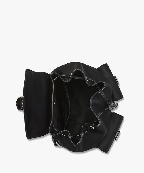 MCM(エムシーエム)の「Aren ドローストリング バックパック - ECONYL&レザー(ショルダーバッグ・レディース・ブラック・ONE SIZE)」の3枚目の写真