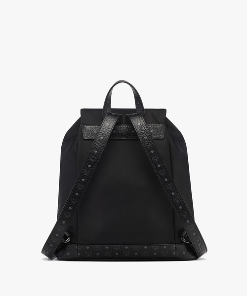 MCM(エムシーエム)の「Aren ドローストリング バックパック - ECONYL&レザー(ショルダーバッグ・レディース・ブラック・ONE SIZE)」の4枚目の写真