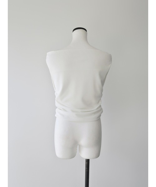 celon(セロン)の「fluid drape neck top(Tシャツ/カットソー・レディース・ブラック/アイボリー・FREE)」の4枚目の写真
