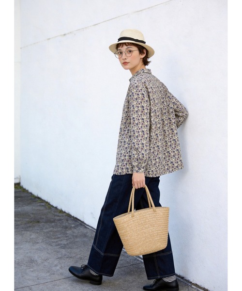 Sew loop(ソーループ)の「綿100%花柄プリント長袖ブラウス(シャツ/ブラウス・レディース・ベージュ系その他・M/L)」の3枚目の写真