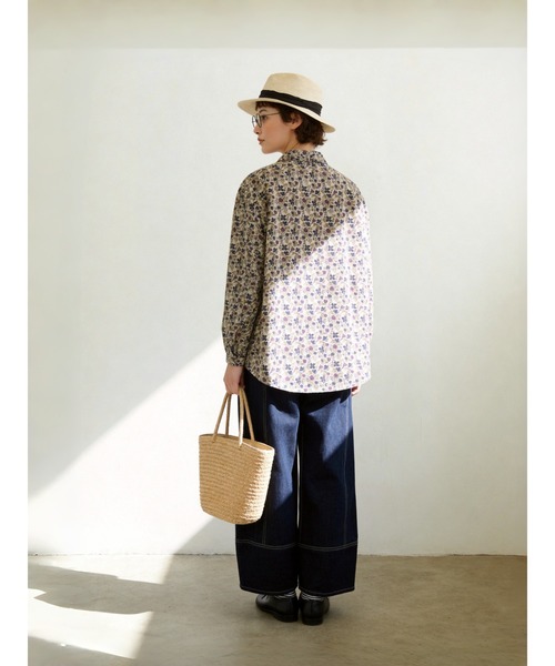 Sew loop(ソーループ)の「綿100%花柄プリント長袖ブラウス(シャツ/ブラウス・レディース・ベージュ系その他・M/L)」の5枚目の写真