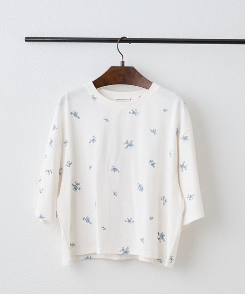 continuer de NICE CLAUP(コンティニューデナイスクラップ)の「お花&ハート総刺繍T(Tシャツ/カットソー・レディース・アイボリー/オフホワイト/ブラック・FREE)」の2枚目の写真