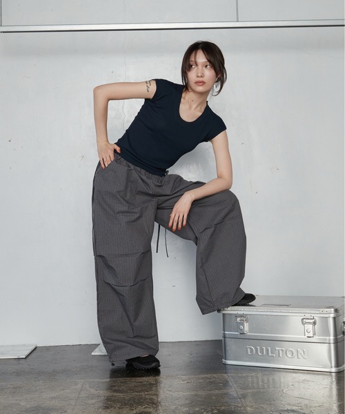 OFROOM(オフルーム)の「【2026秋冬新作】U-neck Rib Knit Top|Uネックリブニットトップス(ニット/セーター・レディース・チャコールグレー/ブラック/アイボリー/ネイビー/ブラウン・FREE)」の14枚目の写真