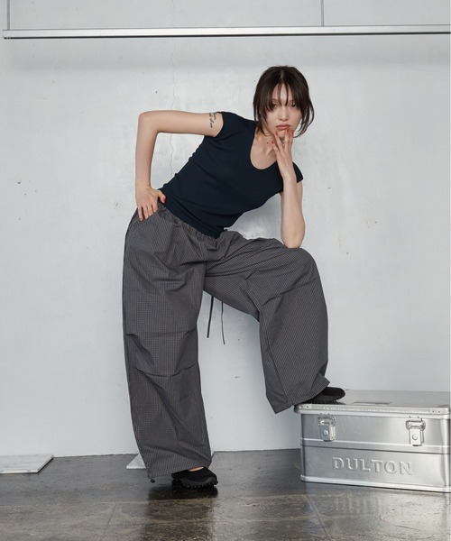 OFROOM(オフルーム)の「【2026秋冬新作】U-neck Rib Knit Top|Uネックリブニットトップス(ニット/セーター・レディース・チャコールグレー/ブラック/アイボリー/ネイビー/ブラウン・FREE)」の15枚目の写真
