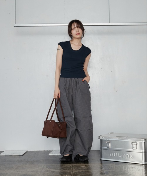 OFROOM(オフルーム)の「【2026秋冬新作】U-neck Rib Knit Top|Uネックリブニットトップス(ニット/セーター・レディース・チャコールグレー/ブラック/アイボリー/ネイビー/ブラウン・FREE)」の16枚目の写真