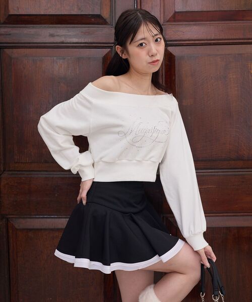 MAJESTIC LEGON(マジェスティックレゴン)の「キラキラロゴオフショルスウェット(スウェット・レディース・オフホワイト/グレー/ブラック・MEDIUM)」の2枚目の写真