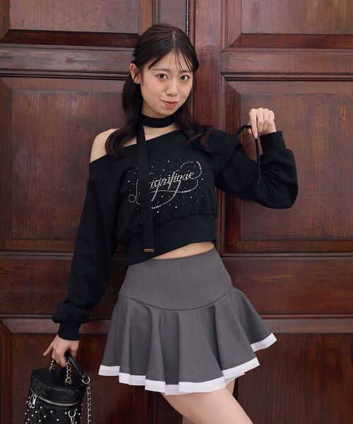 MAJESTIC LEGON(マジェスティックレゴン)の「キラキラロゴオフショルスウェット(スウェット・レディース・オフホワイト/グレー/ブラック・MEDIUM)」の1枚目の写真