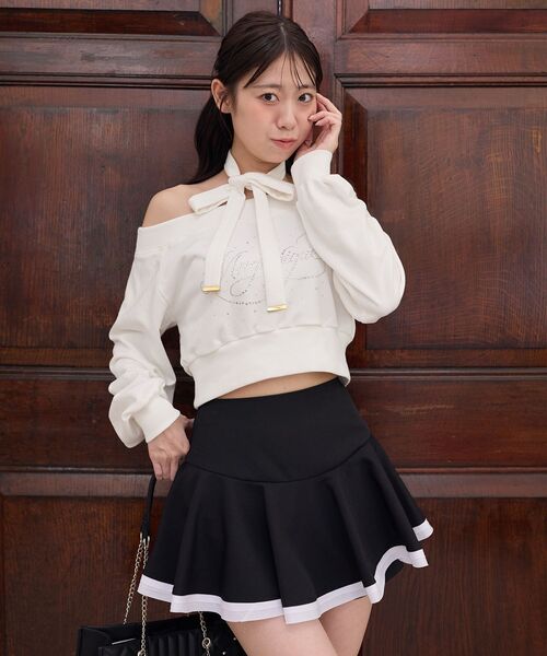 MAJESTIC LEGON(マジェスティックレゴン)の「キラキラロゴオフショルスウェット(スウェット・レディース・オフホワイト/グレー/ブラック・MEDIUM)」の7枚目の写真