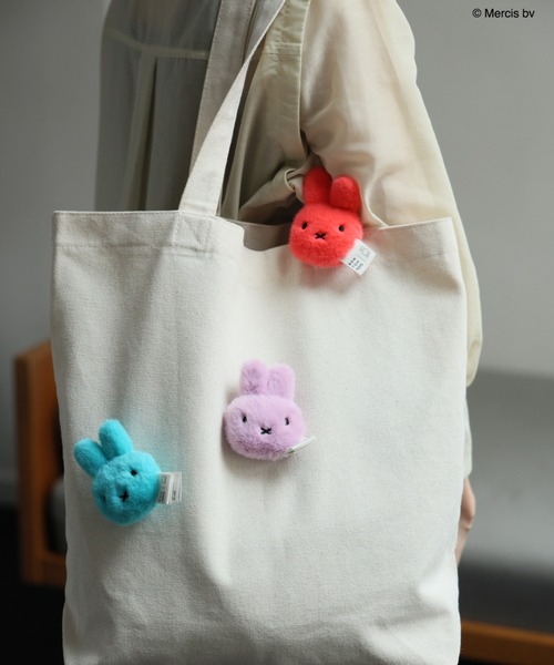 Dick Bruna（ディックブルーナ）の「BON TON TOYS Miffy 8cm Brooch ECO Fuzzy in Box（ブローチ/コサージュ・レディース・ターコイズブルー/ラベンダー/コーラル・FREE）」の4枚目の写真