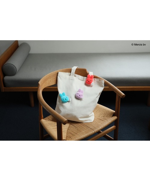 Dick Bruna（ディックブルーナ）の「BON TON TOYS Miffy 8cm Brooch ECO Fuzzy in Box（ブローチ/コサージュ・レディース・ターコイズブルー/ラベンダー/コーラル・FREE）」の6枚目の写真