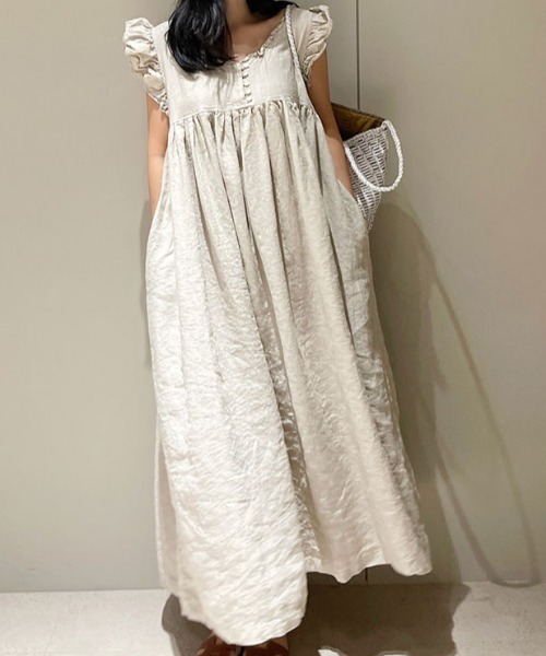FLINEA（フリネア）の「Vネックフリル前後リバーシブルノースリーブワンピース（ワンピース・レディース・ネイビー/ベージュ・FREE）」の18枚目の写真