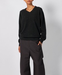 AMOMENTO RACOON V-NECK KNIT