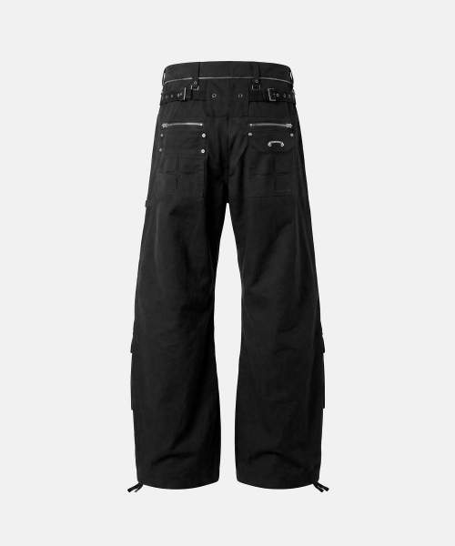 BADBLOOD(バッドブラッド)の「ALPHA カーブド ブーツカット カーゴパンツ - ブラック(その他パンツ・レディース・その他・SMALL/MEDIUM/X-SMALL)」の3枚目の写真