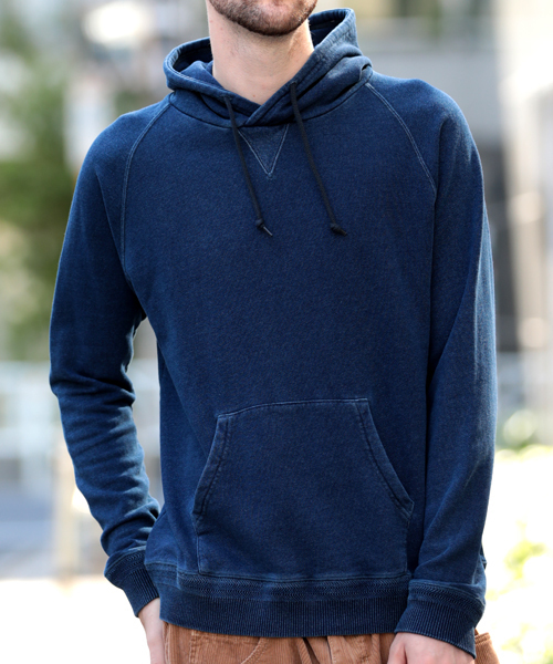 Denime(ドゥニーム)の「カットデニム裏毛プルオーバーパーカー(パーカー・メンズ・ネイビー/ブルー・LARGE/X-LARGE/MEDIUM/SMALL)」の2枚目の写真