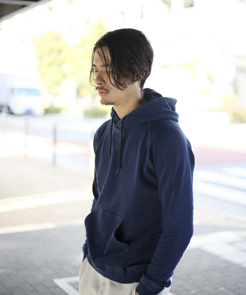 Denime(ドゥニーム)の「カットデニム裏毛プルオーバーパーカー(パーカー・メンズ・ネイビー/ブルー・LARGE/X-LARGE/MEDIUM/SMALL)」の12枚目の写真