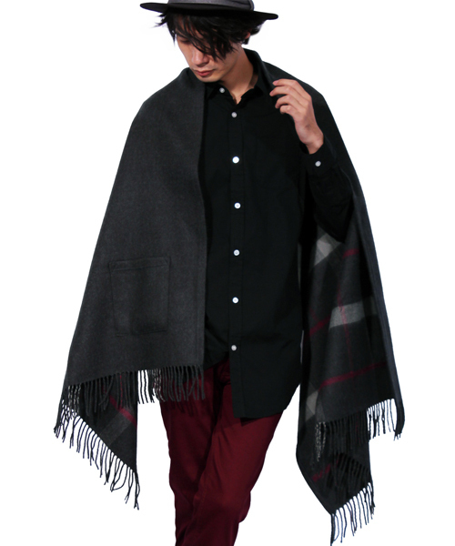 8(eight)(エイト)の「大判2WAYチェックポンチョ(ポンチョ・メンズ・ワイン/グレー/ベージュ/ブラック・FREE)」の3枚目の写真