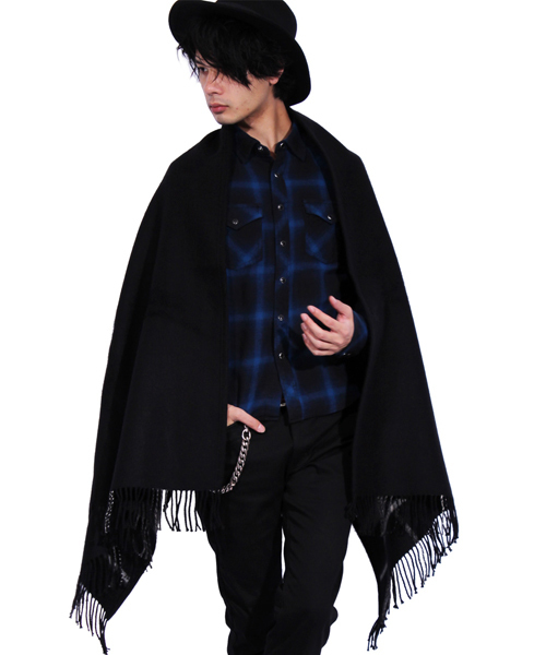 8(eight)(エイト)の「大判2WAYチェックポンチョ(ポンチョ・メンズ・ワイン/グレー/ベージュ/ブラック・FREE)」の2枚目の写真