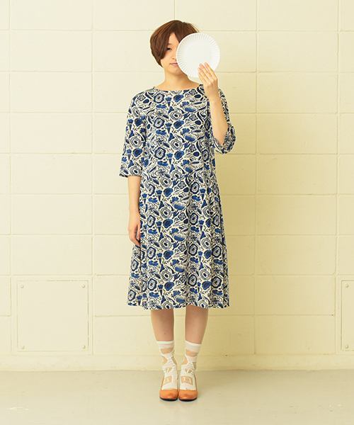 L Atelier Du Savon アトリエドサボン の お皿の柄pr 脇ﾀｯｸ ﾛﾝｸﾞワンピース ワンピース Wear
