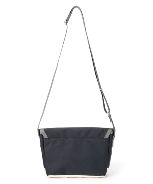 MARGARET HOWELL×PORTER レザーショルダーバッグ 美品】マーガレットハウエル×ポーター ショルダーバッグ レザー