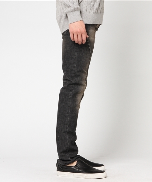 n(n) BY NUMBER (N)INE（エヌエヌバイナンバーナイン）の「直営店限定_SKINNY PANTS_STRETCH DENIM(DAMAGE)（デニムパンツ・メンズ・ブラック・4/2/3/5）」の2枚目の写真