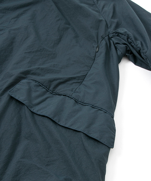 TEATORA(テアトラ)の「TEATORA Device Coat P(トレンチコート・メンズ・ブラック・48/46)」の6枚目の写真