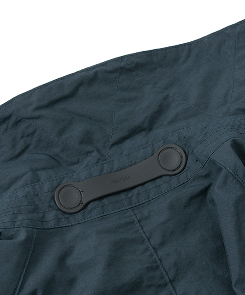 TEATORA(テアトラ)の「TEATORA Device Coat P(トレンチコート・メンズ・ブラック・48/46)」の9枚目の写真