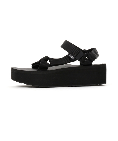 Teva（テバ）の「TEVA プラットフォームサンダル（サンダル・レディース・ダークブラック/ブラック・38/35/36/37）」の3枚目の写真