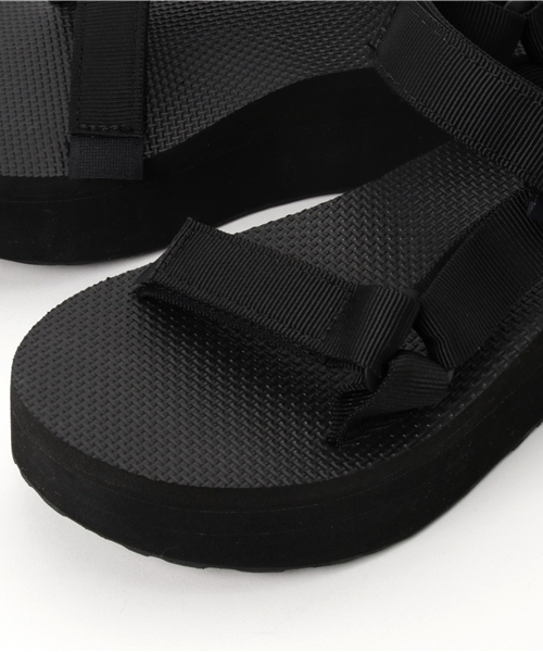 Teva（テバ）の「TEVA プラットフォームサンダル（サンダル・レディース・ダークブラック/ブラック・38/35/36/37）」の7枚目の写真