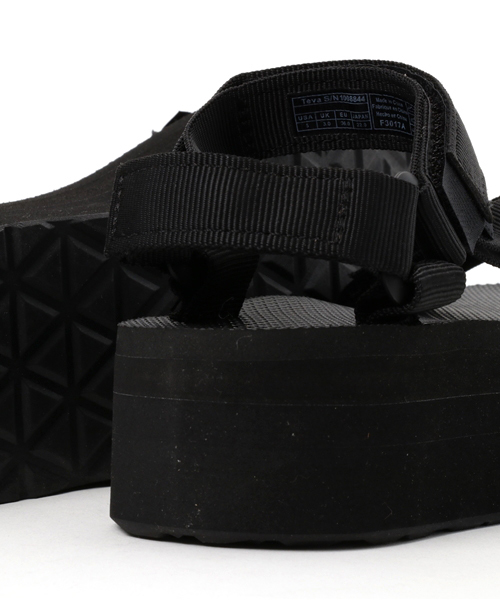 Teva（テバ）の「TEVA プラットフォームサンダル（サンダル・レディース・ダークブラック/ブラック・38/35/36/37）」の9枚目の写真