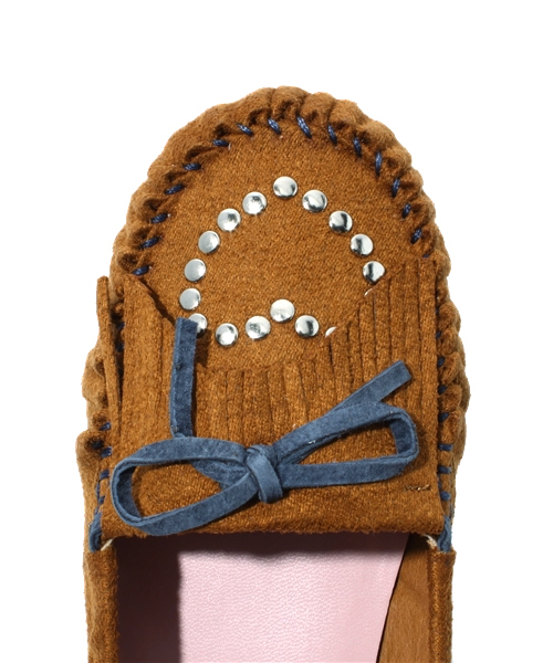 MILKFED.（ミルクフェド）の「HEART STUDDED MOCCASIN（パンプス・レディース・ブラック/ブラウン・SMALL/MEDIUM/LARGE）」の6枚目の写真
