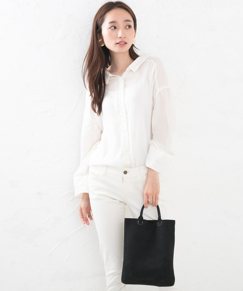 TASINAMI(タシナミ)の「TASINAMI 日本製 Leather Mini Tote M Nubuck(トートバッグ・レディース・ブラック/ベージュ/ネイビー/ピンク/グリーン/ワイン/ライトブルー/イエロー/ライトパープル・FREE)」の3枚目の写真