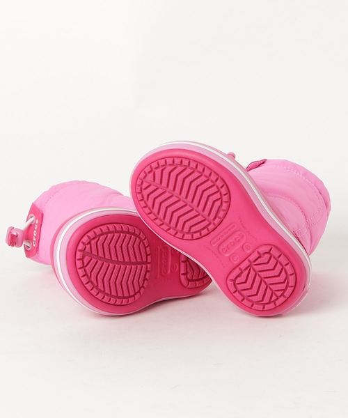 crocs（クロックス）の「crocs クロックス crocband lodgepoint boot kids クロックスバンド ロッジポイント ブーツ キッズ 203509-6LR CPk/PtPk（その他シューズ・キッズ・ピンク・15 /18/19/14/15.5/16.5/17.5/18.5）」の3枚目の写真