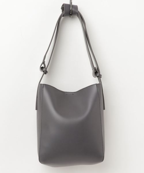 KOBE LETTUCE（コウベレタス）の「[ポーチ付き2セット]ショルダーバッグ/ハンドバッグとして使える2Wayフェイクレザーバッグ＊レディース/鞄/BAG[B1201]神戸レタス（ショルダーバッグ・レディース・チャコールグレー/ボルドー/キャメル・FREE）」の4枚目の写真